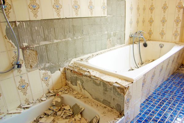 Bathtub Demolition in Duluth